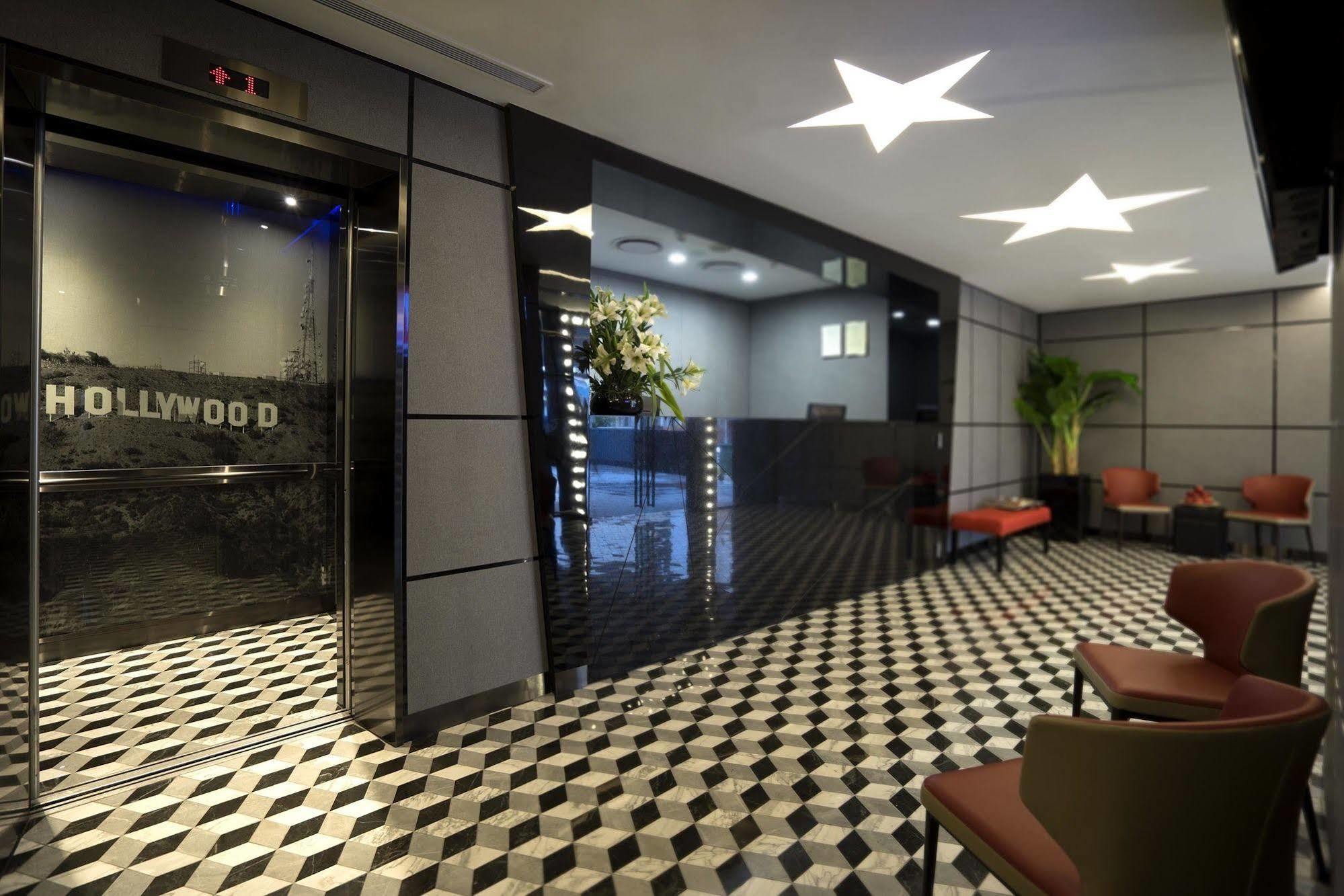 Hotel 81 Premier Hollywood Singapore Buitenkant foto